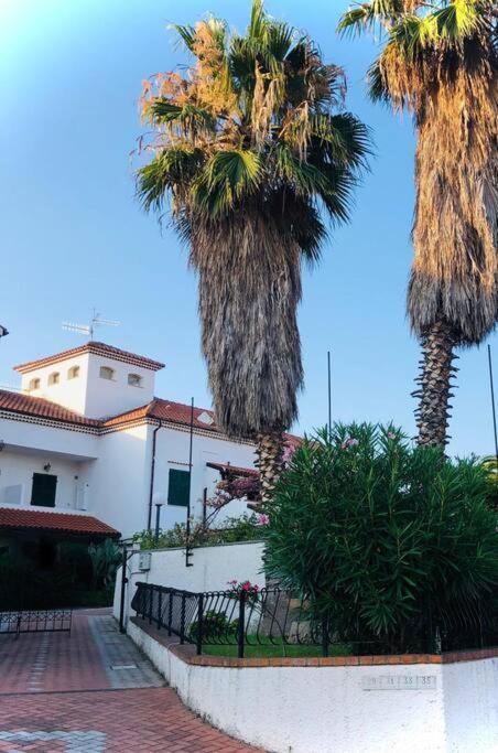 Pietra Ligure - Essential With Swimming Pool Apartment Екстериор снимка