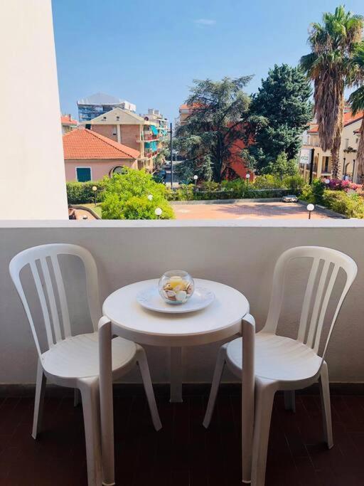 Pietra Ligure - Essential With Swimming Pool Apartment Екстериор снимка